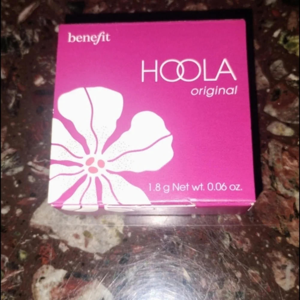 Benefit Cosmetics Original Hoola Powder Bronzer 1.8g  NEW